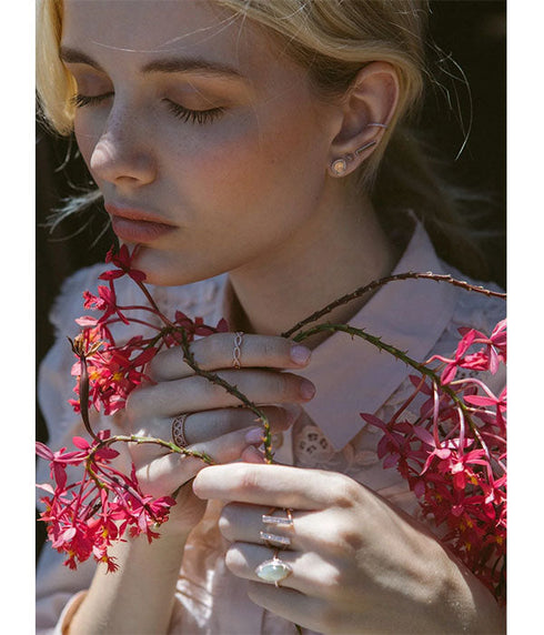 Reflective Slice Studs - 14K