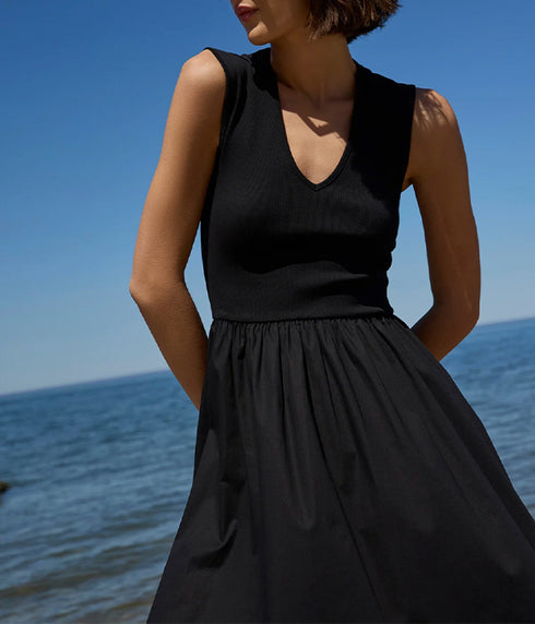 The V-Neck Dress - Black