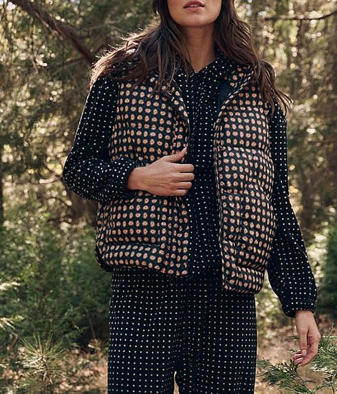 The Polar Vest - Black Paisley