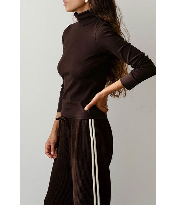 The Baby Rib Turtleneck - Espresso